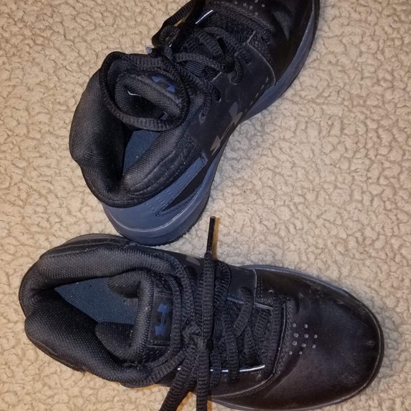 Youth 12K Black& Grey Under Amour High Tops - Picture 4 of 7